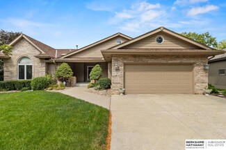 17132 R Cir, Omaha, NE 68135