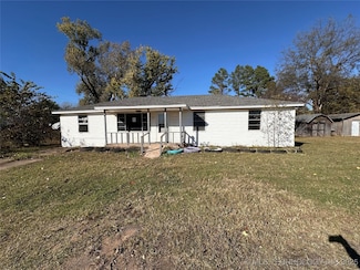 805 E Tejon Ave, Bristow, OK 74010