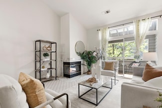 1795 Parkview Green Cir, San Jose, CA 95131