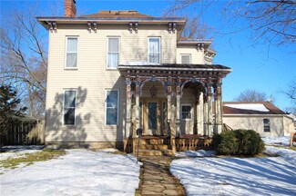 909 E Howard St, Creston, IA 50801