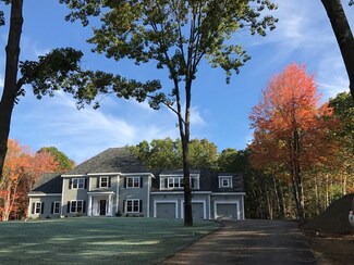 15 Hubbard Ln, Bolton, MA 01740