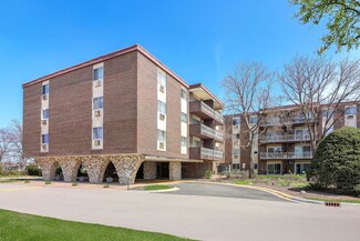 1301 S Finley Rd Unit 404, Lombard, IL 60148