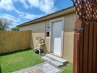 1622 SW Crawford Ave, Port Saint Lucie, FL 34953