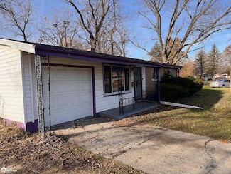 6223 Cypress Dr, Mount Morris, MI 48458