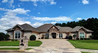 112 Sockeye Ct, Dothan, AL 36301