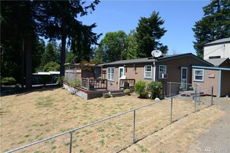 1916 Jackson Dr NW, Bremerton, WA 98312