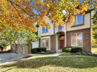8114 Park Ridge Dr, Kansas City, MO 64152
