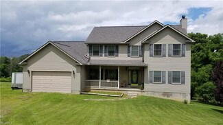 548 Bonnie Ln, Adena, OH 43901
