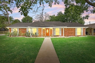 9762 Tappenbeck Dr, Houston, TX 77055