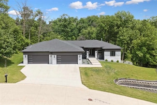 1509 Aspen Cir SE, Cedar Rapids, IA 52403