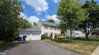 7 Mahogany Dr, Burlington, NJ 08016
