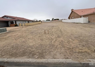 14190 Rivers Edge Rd, Helendale, CA 92342