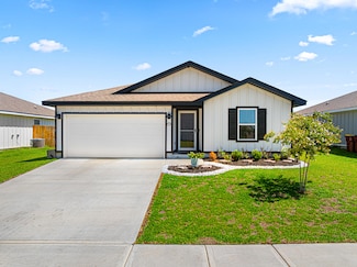 932 Sandbar Loop, Crestview, FL 32539
