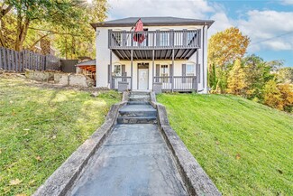 3 E Division St, Jeannette, PA 15644