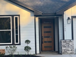 1755 Amelia St, Beaumont, TX 77707