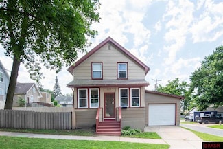 517 517 E Elm St, Mankato, MN 56001
