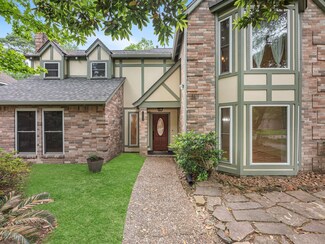 2039 Riverlawn Dr, Kingwood, TX 77339