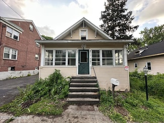 7 Frost Place, Albany, NY 12205