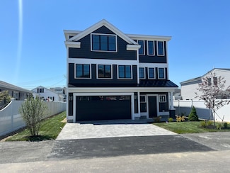 172 Tilton St, Seabrook, NH 03874