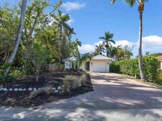 1022 Sperling Ave, Naples, FL 34103