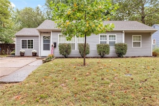 2629 Moundview Dr, Lawrence, KS 66049