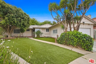 4710 Don Porfirio Place, Los Angeles, CA 90008