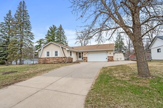 8191 Ruth Cir NE, Minneapolis, MN 55432