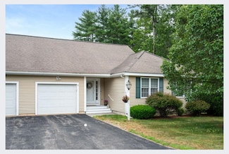 8 Valerie Ct, Sandown, NH 03873