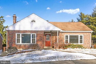 1003 Orchard St, Akron, PA 17501