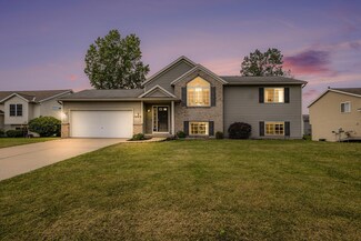 10913 Douglas Dr, Allendale, MI 49401
