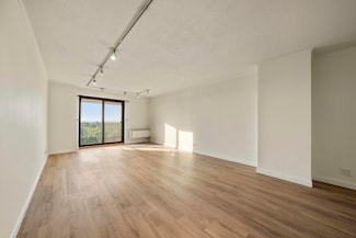 7855 Blvd E Unit 17H, North Bergen Twp., NJ 07047