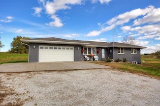 15799 Bear Creek Rd, Earlham, IA 50072