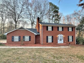 120 Fernwood Dr, Gaffney, SC 29340