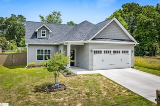 135 Stevenson Dr, Belton, SC 29627