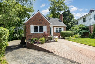 4872 Oaklawn Dr, Cincinnati, OH 45227