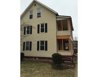 69 4th St, Turners Falls, MA 01376