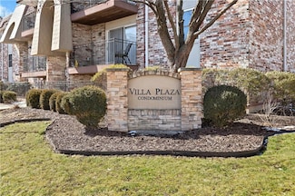 5006 Baltimore Ave Unit 303, Kansas City, MO 64112