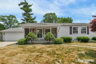 4600 Westgate Ave NW, Comstock Park, MI 49321
