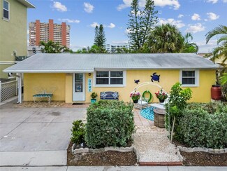 18002 3rd St E, Redington Shores, FL 33708