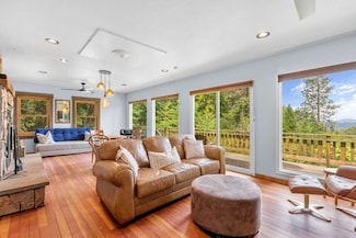 11524 N Bloomfield Rd, Nevada City, CA 95959