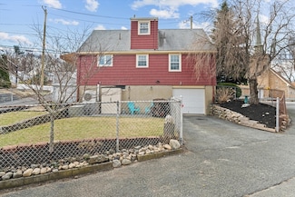 215 Lynnfield St, Lynn, MA 01904