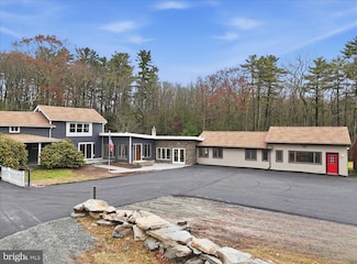 1122 Pennsylvania 739, Milford, PA 18337