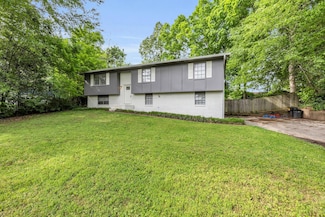 914 Kennington Hills Dr, Hixson, TN 37343