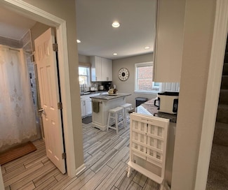 424 E Waterford Ave, Milwaukee, WI 53207