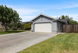 8301 3rd St, San Joaquin, CA 93660