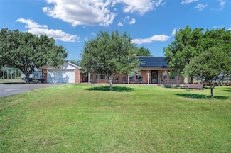 8229 E Lone Oak Rd, Valley View, TX 76272