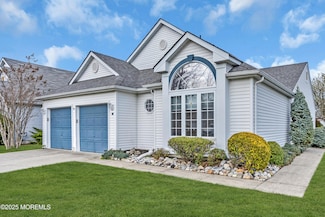 13 Manchester Ct, Jackson, NJ 08527
