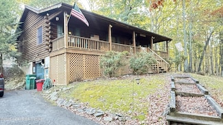 2119 Meadowlark Cir, Bushkill, PA 18324
