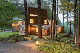 318 Ebbin Lockwood Way, Woodstock, VT 05071