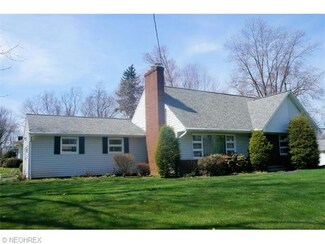 304 Pembroke Rd, Fairlawn, OH 44333